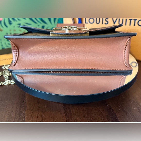 Louis Vuitton NEW Reverse Monogram Dauphine Crossbody - Picture 13 of 16